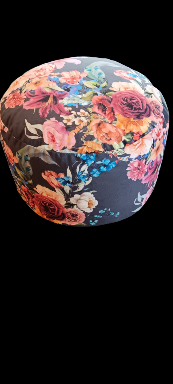 poef met mooie kleuren